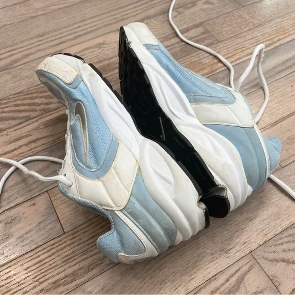 Nike Light Blue and White Running Sneakers, women’s 7.5 - Picture 3 of 7